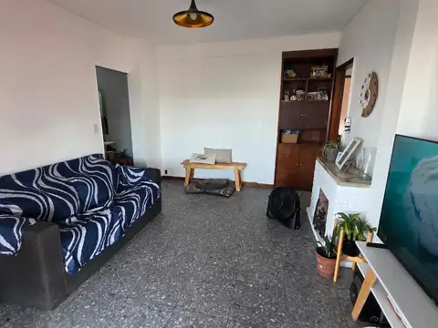 Av. Directorio 100, Piso 8