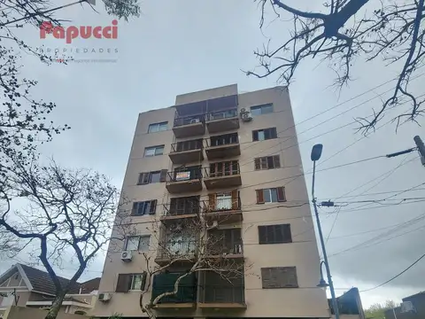 Av. Libertador  al 700