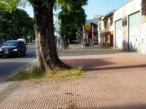 LOTE Esquina  / 1335 M2 / 9500 M2 Vendibles / Parque Patricios Distrito Tecnologico