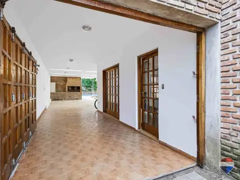 CASA EN VENTA LA PLATA