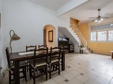 Depto Tipo Casa en Venta en Parque Chacabuco, USD 176.000