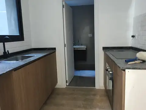 Depto Tipo Casa 4 ambientes con 2 baños