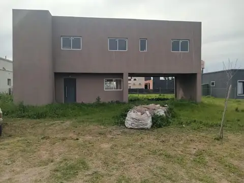 Venta Casa 4 amb. Cardales Chico