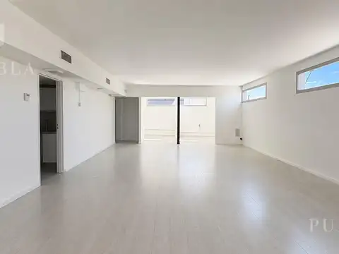 Oficina en alquiler con cochera- Distrito Tecnologico -Parque Patricios
