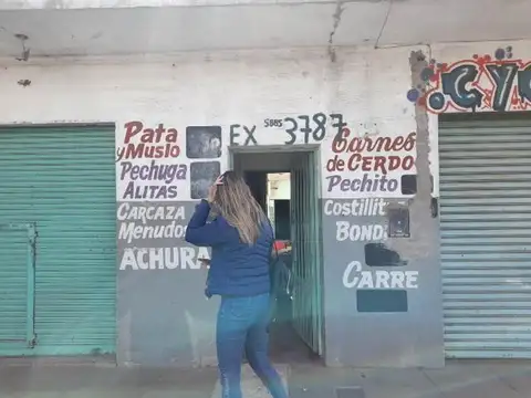 2 LOCALES EN VENTA CON VIVIENDA, MORON