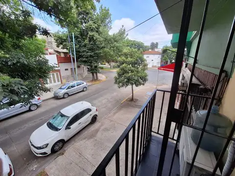 DEPARTAMENTO DOS AMBIENTES ALQUILER FLORES BALCON