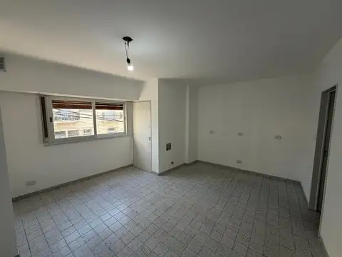 Ameghino 1000, Piso 1