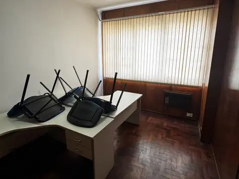Oficina en Venta en Alberdi, USD 45.000