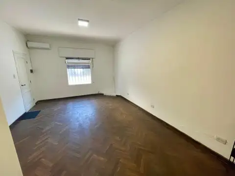 Local en Alquiler 58 años