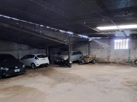 Cocheras en Funcionamiento con Gran Potencial de Desarrollo