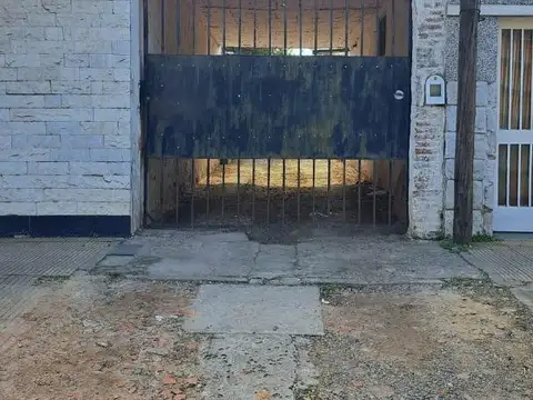 Cocheras en Funcionamiento con Gran Potencial de Desarrollo