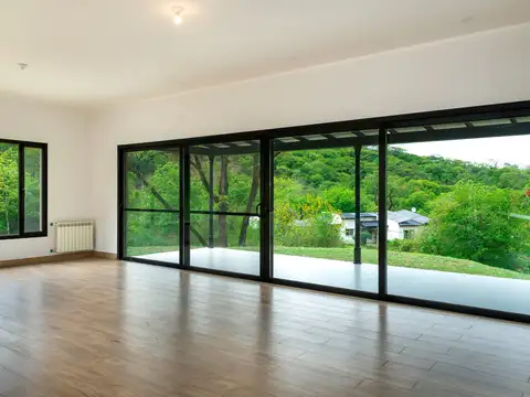 Casa 4 ambientes con 3 baños