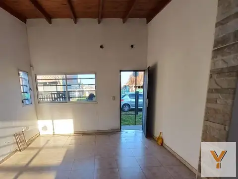 Casa 3 ambientes con 1 baño
