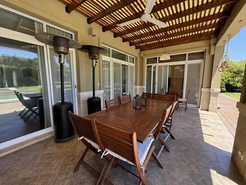 Casa en Venta de 4 dormitorios