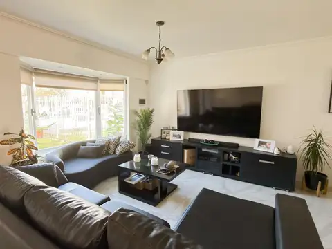 Depto Tipo Casa 6 ambientes con 2 baños