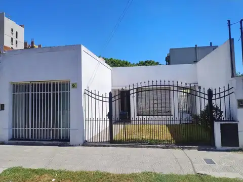 VENTA CASA 376M2  (8,3X43,3) APTO PROF. SAN JUSTO