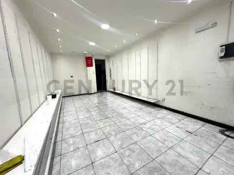 Av. Rivadavia 9600, Piso 0