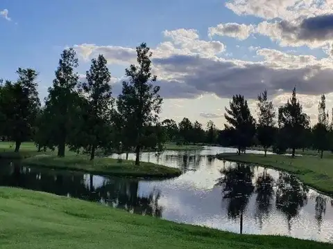 Terrenos en venta - 2500mts2 - Club Miralagos II, La Plata