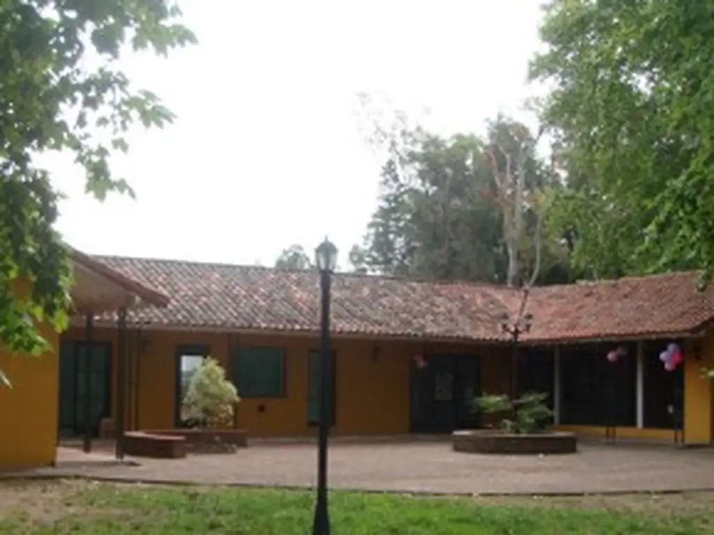 Áreas comunes piscina, club-house, juegos en Fincas del Lago
