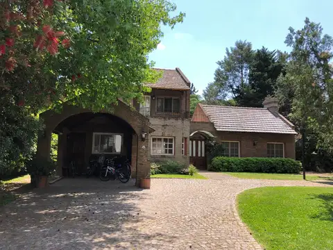 Casa Chalet  en Venta ubicado en Highland Park CC, Pilar, G.B.A. Zona Norte