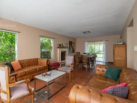 Casa en Venta con 4 cocheras