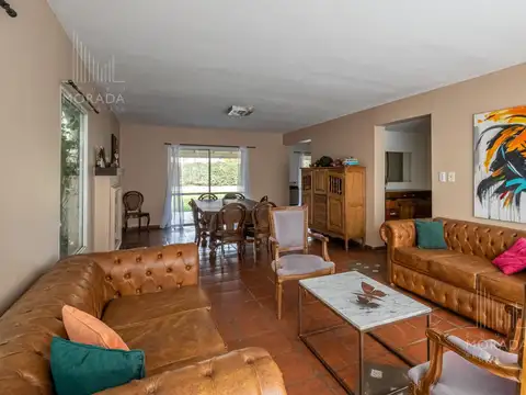Casa 6 ambientes con 3 baños