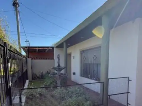 Casa en Venta en Barrio Remedios de Escalada de San Martín, USD 115.000