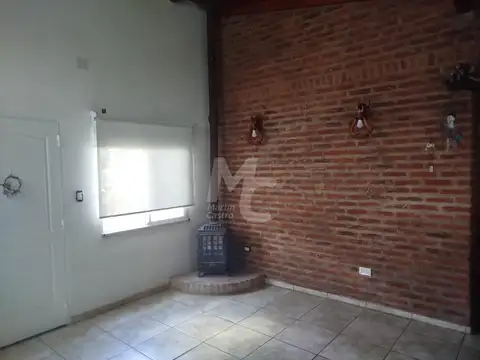 Casa 3 ambientes con 2 baños