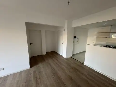 Departamento en Venta en Parque Chacabuco, USD 159.000