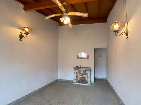 Casa 3 ambientes con 1 baño