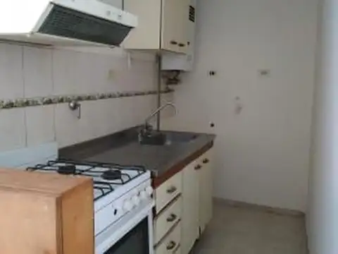 Depto Tipo Casa en Alquiler en Barrio España y Hospitales, $ 380.000