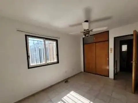 Departamento de pasillo, 1 dormitorio, tipo dúplex
