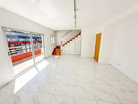 Amplio dúplex de 3 ambientes en VENTA en Terrazas Puerto Madero.
