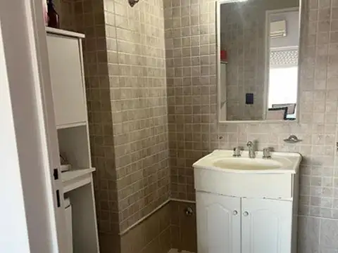 Luis Viale 700