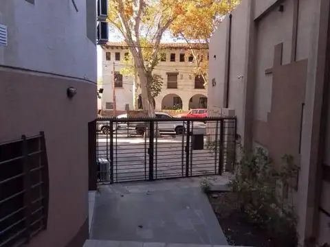 Oficina en Alquiler en Mendoza, $ 370.000