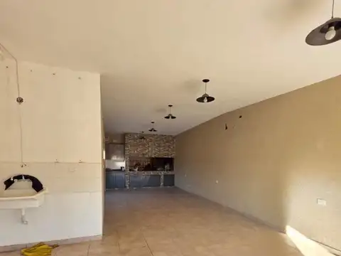 Casa en Venta en Manantiales 2, USD 90.000