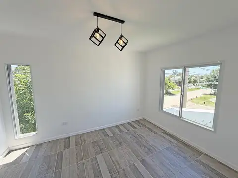 Bv. Lina Botazzi esquina Orlando Restovich