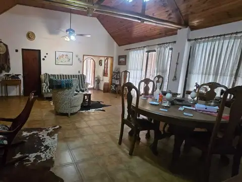 Casa 4 ambientes con 3 baños