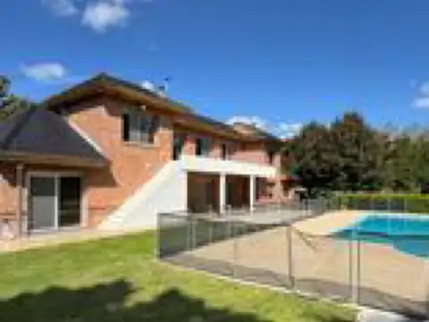 Casa en Venta en Lujan, USD 2.500