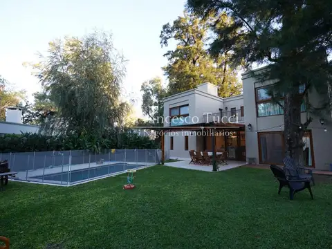 Casa en Venta de 4 dormitorios