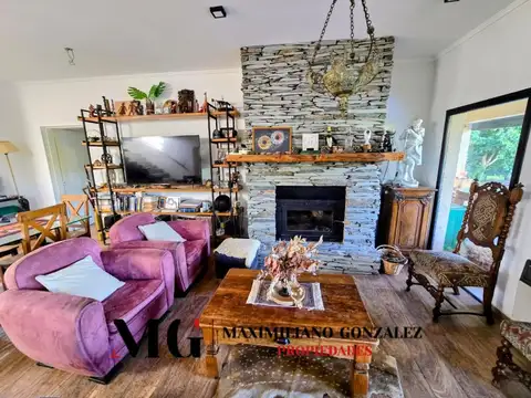 Casa en Venta con 4 cocheras