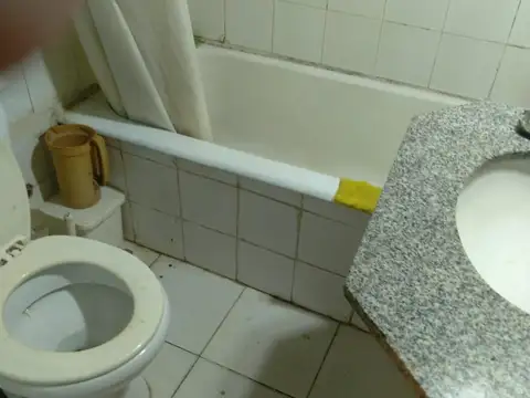 PROPIEDAD MULTIFAMILIAR C/ COCHERA Y PATIO - VILLA BALLESTER