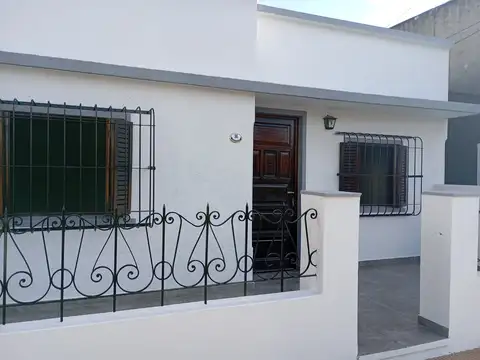 CASA PH DE 2 AMBIENTES EN ALQUILER - MORON NORTE