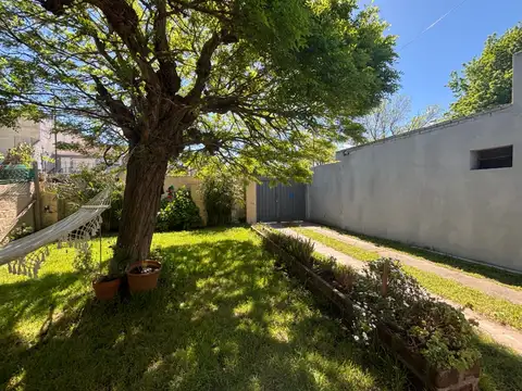 Venta Casa con gran quincho y pileta Climatizada
