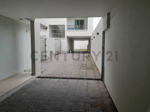 Cochera Descubierta en Alquiler