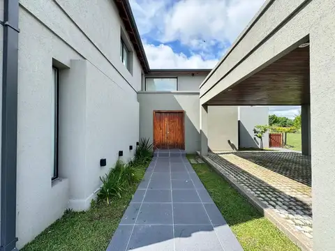 Casa en Alquiler en Ibarlucea, USD 1.800