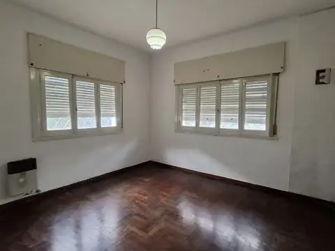 Casa 2 ambientes con 1 baño
