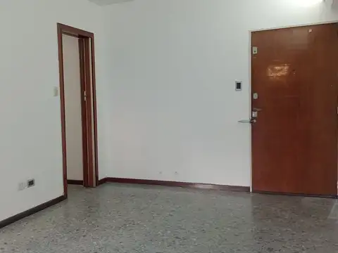 Tte. Gral. Eustoquio Frías 200, Piso 3