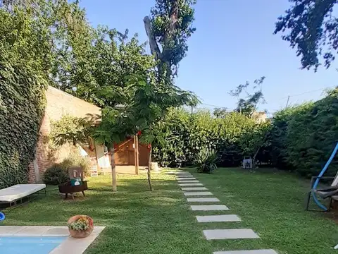 Casa en Venta con 1 cochera