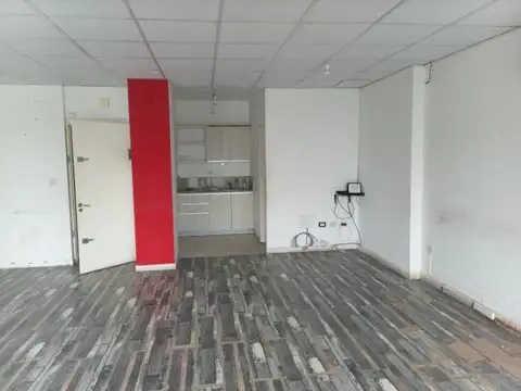 Oficina en Alquiler al Este